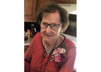 Donna Eisenschenk, 95