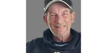 Robert “Bob, UB” Monnens, 63