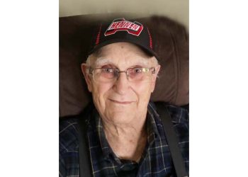 Vernon James Hennen, 93
