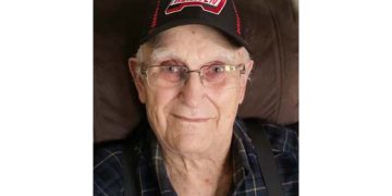 Vernon James Hennen, 93