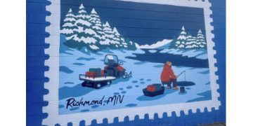Richmond Mural Celebrates Community, Seasons and Birthplace of the Pontoon